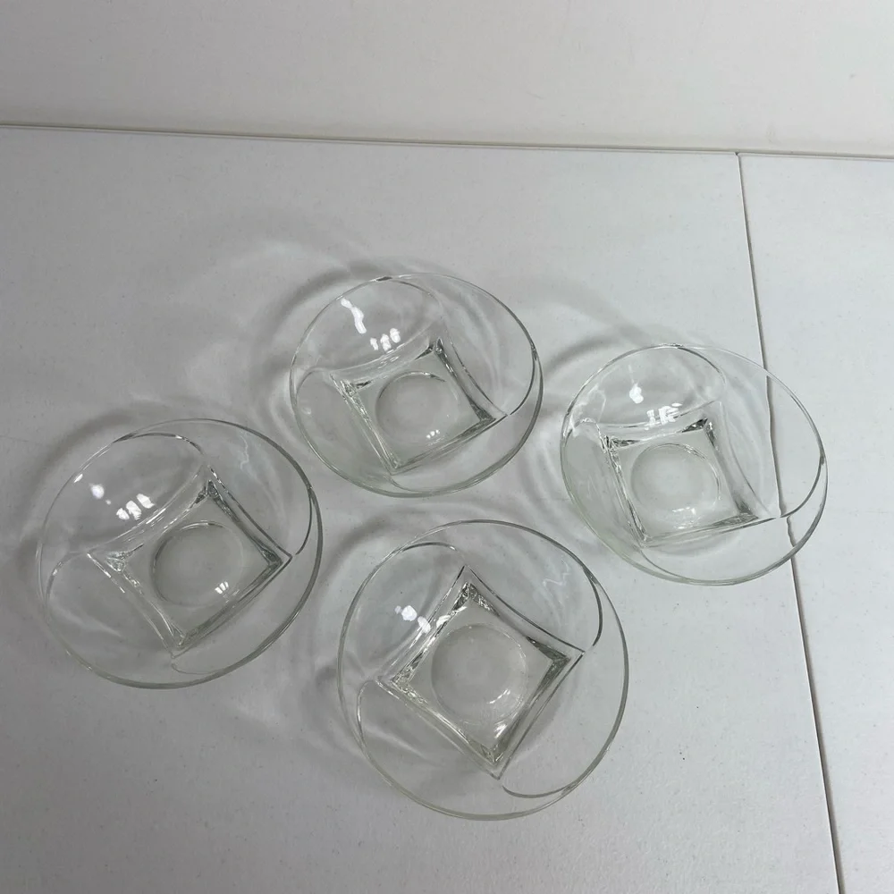 EUC‎ clear glass saucers small plates set of 4 home decor kitchen glassware lot
